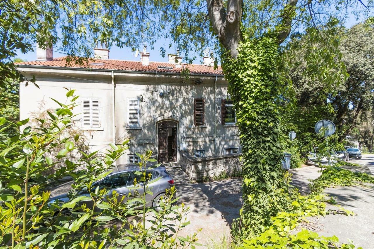 *** Lounge Terrace Apartment With The Harbour View / City Centre *** PUY 외부 사진