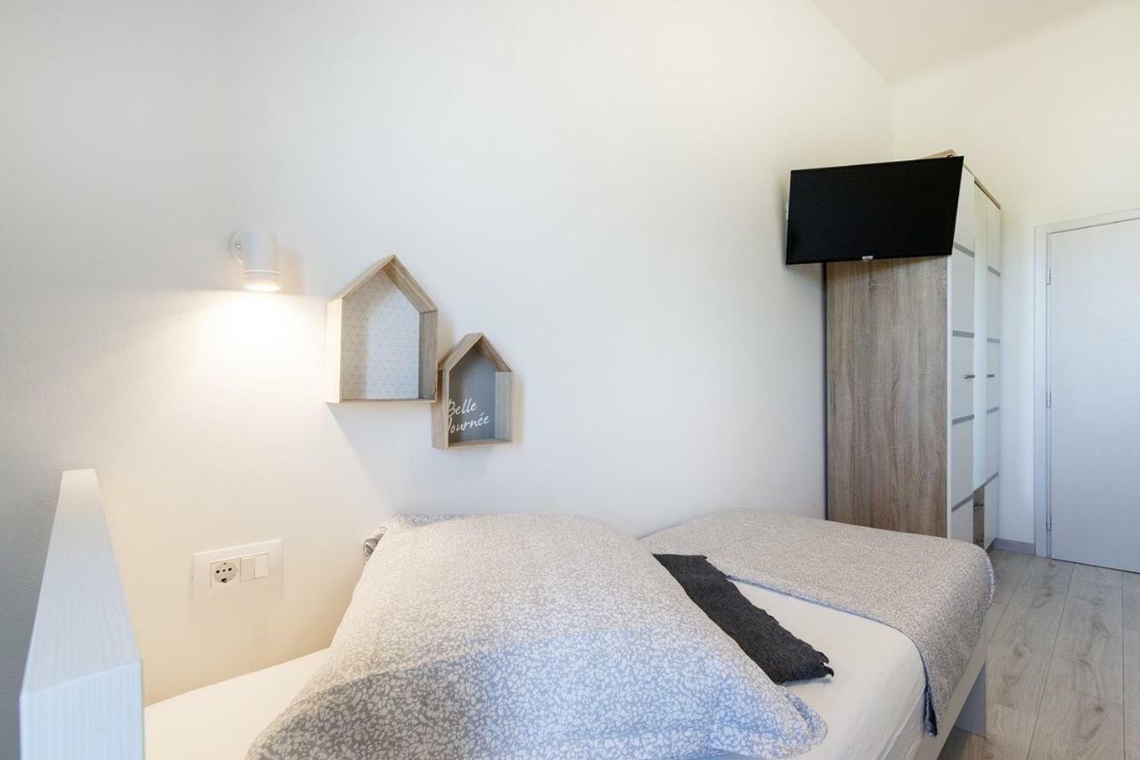 *** Lounge Terrace Apartment With The Harbour View / City Centre *** PUY 외부 사진